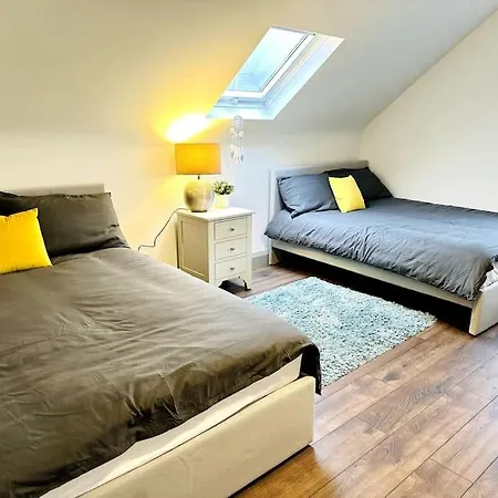 Island Elegance - Wild Atlantic Way Holiday home Portmagee