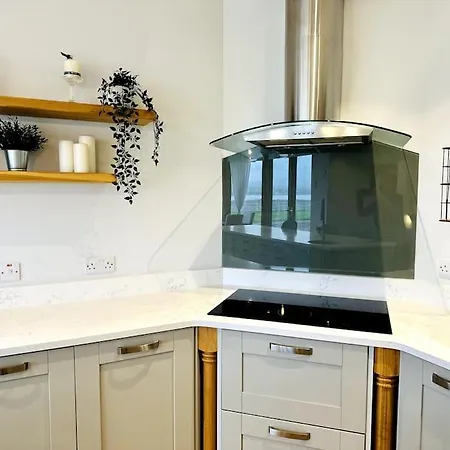 Island Elegance - Wild Atlantic Way Holiday home Portmagee